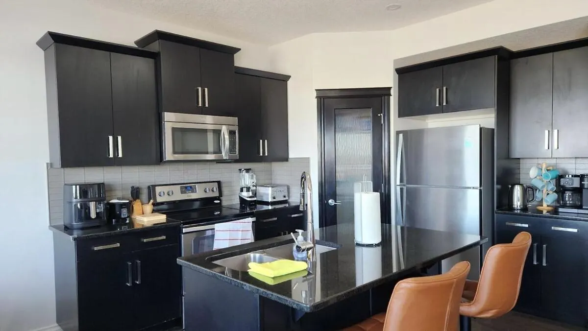 Holiday home Exquisite Entire 4- Bed Rooms Vacation Home! Calgary Canada